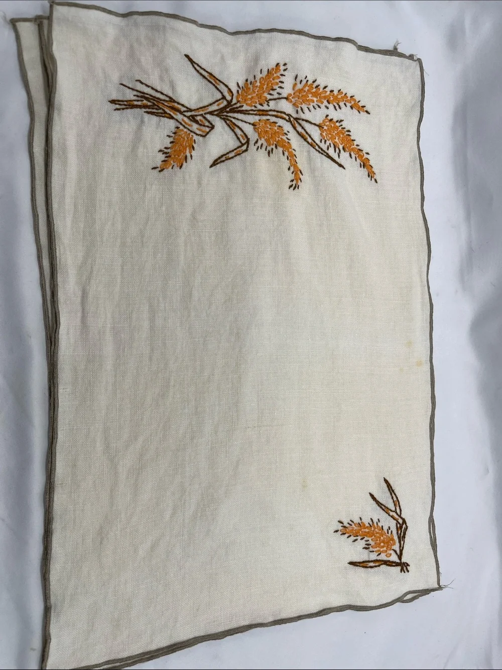 Vintage 1970s Homemade  Wheat Embroidered Set of 4 Napkins and 4 Placemats